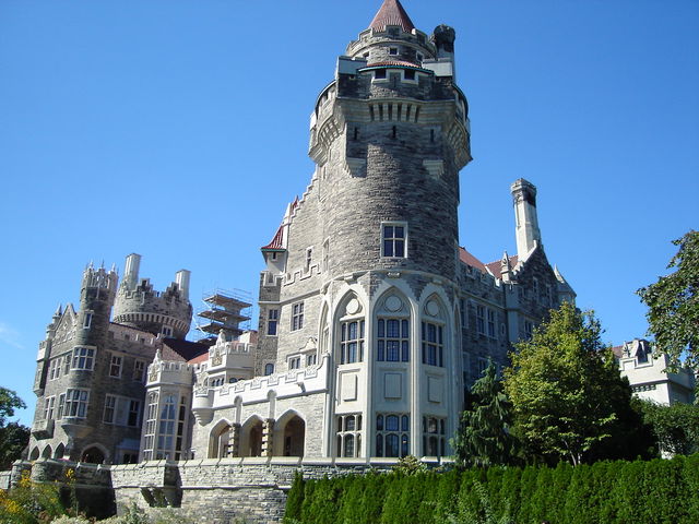 Casa Loma, Cultural Visit of the Greatest Castle in the American Continent. Toronto, Canada